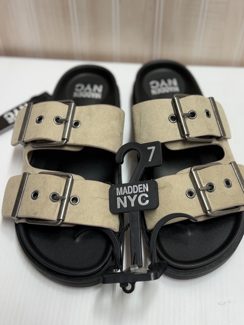Women’s sandals